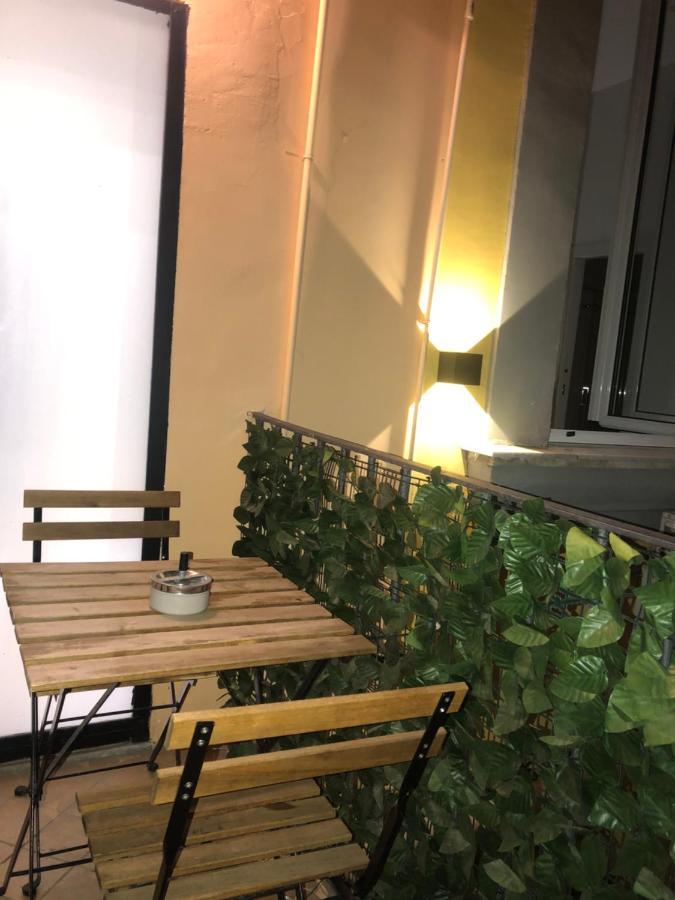 Nsh Apparthotel, Napoli Centro Екстериор снимка