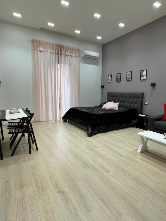 Nsh Apparthotel, Napoli Centro Екстериор снимка