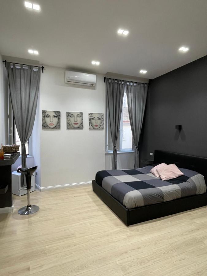 Nsh Apparthotel, Napoli Centro Екстериор снимка