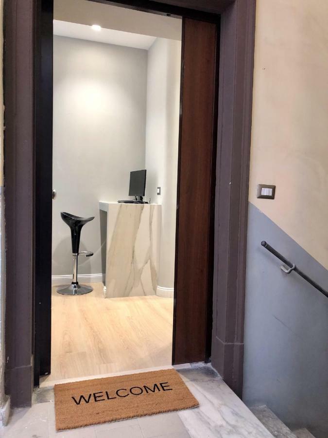 Nsh Apparthotel, Napoli Centro Екстериор снимка