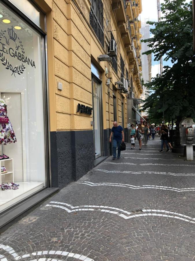 Nsh Apparthotel, Napoli Centro Екстериор снимка
