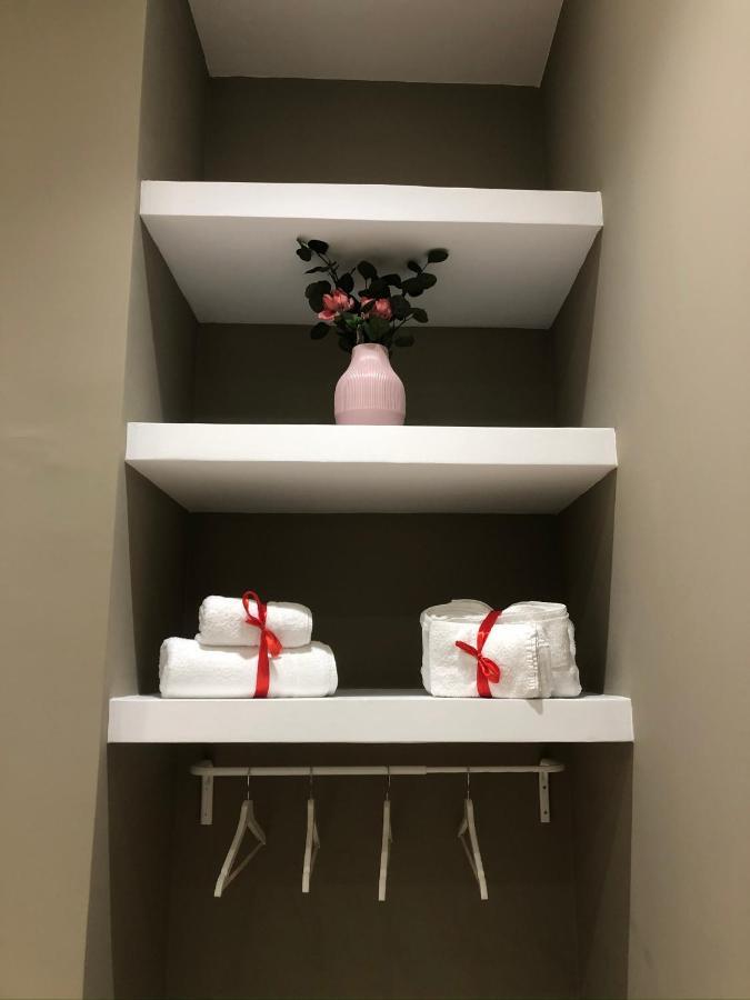 Nsh Apparthotel, Napoli Centro Екстериор снимка